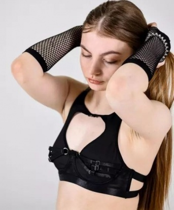 Яна